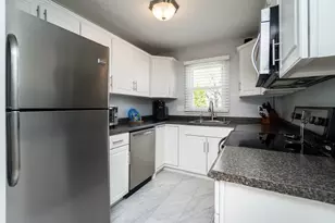 17 Mary Dyer Ln, Easton, MA 02356 - Photo 9