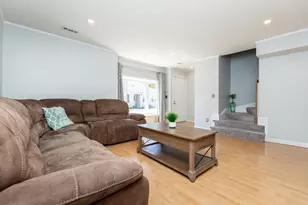 17 Mary Dyer Ln, Easton, MA 02356 - Photo 5