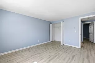 8 Maple Crest Cir, Holyoke, MA 01040 - Photo 5