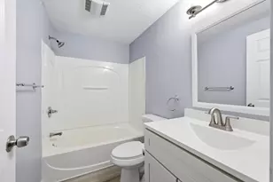 8 Maple Crest Cir, Holyoke, MA 01040 - Photo 3