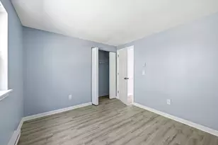 8 Maple Crest Cir, Holyoke, MA 01040 - Photo 9
