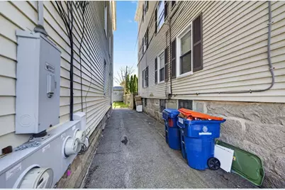 128 Mott St, New Bedford, MA 02744 - Photo 7