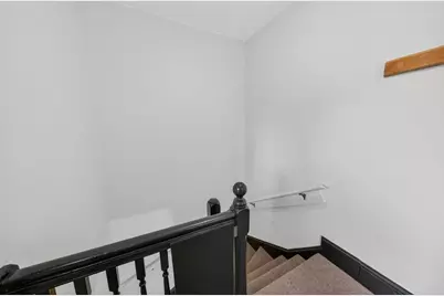 128 Mott St, New Bedford, MA 02744 - Photo 23