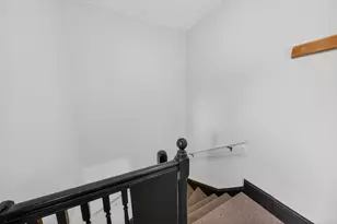 128 Mott St, New Bedford, MA 02744 - Photo 23