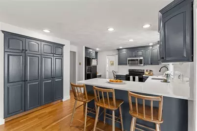 4 Greybirch Rd, Andover, MA 01810 - Photo 5