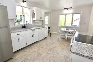 36 Rowena St, Worcester, MA 01606 - Photo 7