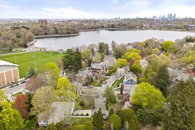 37 Chestnut Hill Terrace, Newton, MA 02467 - Photo 3