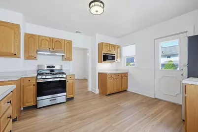15 Grayson St, Boston, MA 02124 - Photo 5