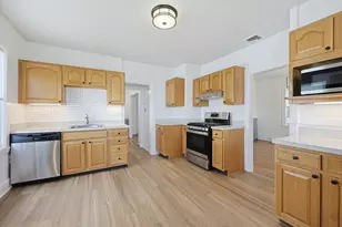 15 Grayson St, Boston, MA 02124 - Photo 7
