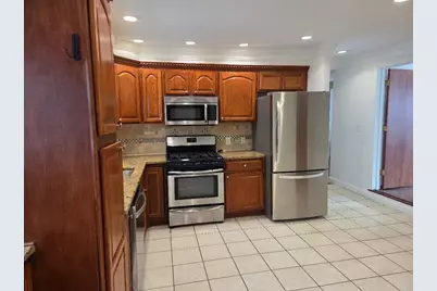18-26 Bowen Street #1, Newton, MA 02459 - Photo 5