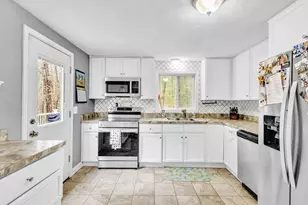 117 South St, Douglas, MA 01516 - Photo 5