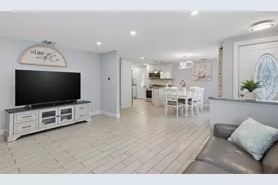 27 Pemberton Street, Revere, MA 02151 - Photo 9