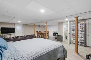 27 Pemberton St, Revere, MA 02151 - Photo 21