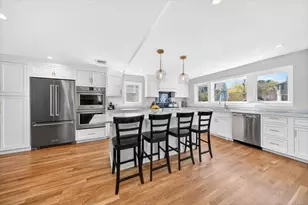 51 Elm St, Hingham, MA 02043 - Photo 3