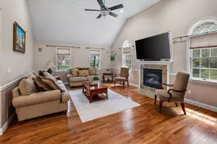 10 Gates Farm Cir, Haverhill, MA 01832 - Photo 3