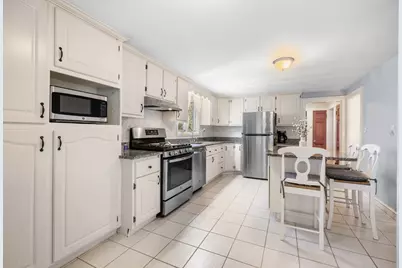30 Walter Rd, Danvers, MA 01923 - Photo 9