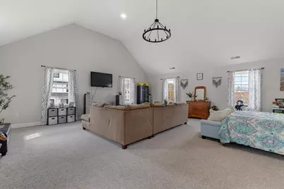 200 Greeley St, Clinton, MA 01510 - Photo 27