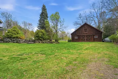 9 Upton St, Dunstable, MA 01827 - Photo 33