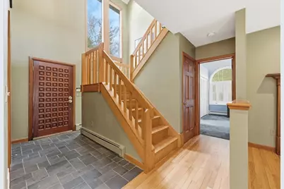 9 Upton St, Dunstable, MA 01827 - Photo 3
