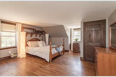 25 Mill St, Raynham, MA 02767 - Photo 27