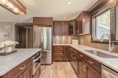 25 Mill St, Raynham, MA 02767 - Photo 15
