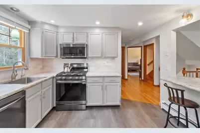 128 Beech St, Tewksbury, MA 01876 - Photo 11