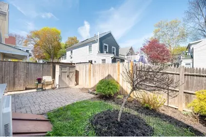 60 Warren Street, Newburyport, MA 01950 - Photo 33