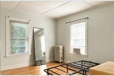 14 Smythe St #1, Brookline, MA 02445 - Photo 5
