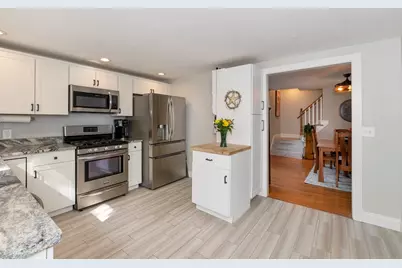 1 Union Ct #1, Amesbury, MA 01913 - Photo 3