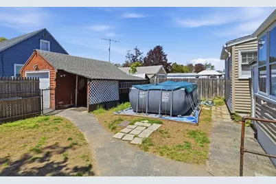 46 Marquette St, Springfield, MA 01104 - Photo 25