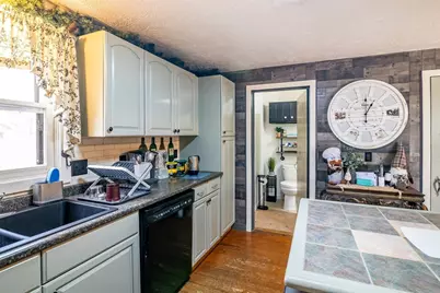 40 Scenic Ave, Webster, MA 01570 - Photo 11