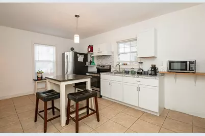 19 Huss Ct, Lynn, MA 01905 - Photo 1