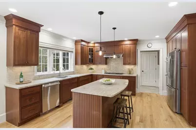 27 Maxwell Rd, Bedford, MA 01730 - Photo 3