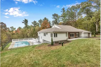 31 Lovers Ln, Greenfield, MA 01301 - Photo 3