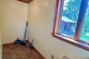 12 Pomeroy St, Easthampton, MA 01027 - Photo 13