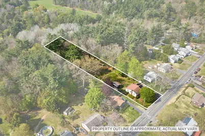 12 Pomeroy St, Easthampton, MA 01027 - Photo 3