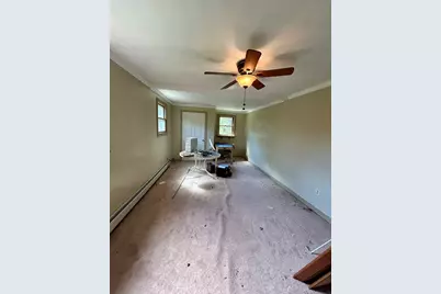 12 Pomeroy St, Easthampton, MA 01027 - Photo 15