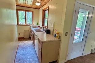 12 Pomeroy St, Easthampton, MA 01027 - Photo 11