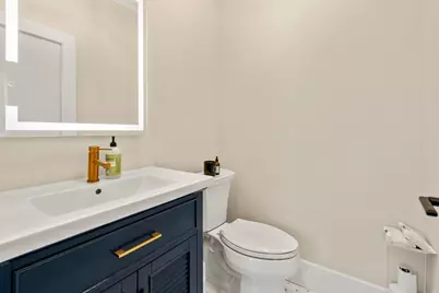 180 Adams St #3, Newton, MA 02458 - Photo 13