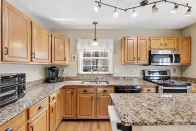 7 Dodge St #2, Gloucester, MA 01930 - Photo 3
