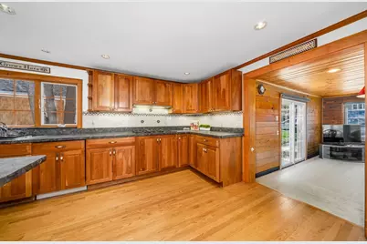 293 Florence Rd, Waltham, MA 02453 - Photo 7