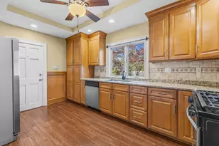 86 Newport St, Fall River, MA 02720 - Photo 5
