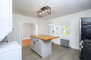 280R Weir St, Taunton, MA 02780 - Photo 5