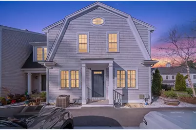 138 Elm St #5, Kingston, MA 02364 - Photo 1