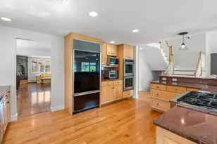 7 Michelle Dr, Burlington, MA 01803 - Photo 15