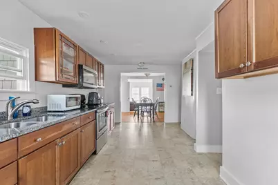 38 Aquidneck Ave, Portsmouth, RI 02871 - Photo 7