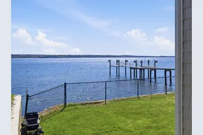 38 Aquidneck Ave, Portsmouth, RI 02871 - Photo 5