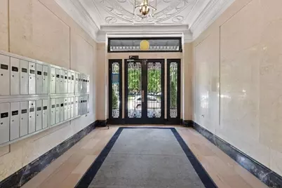 180 Commonwealth Ave #B, Boston, MA 02116 - Photo 9
