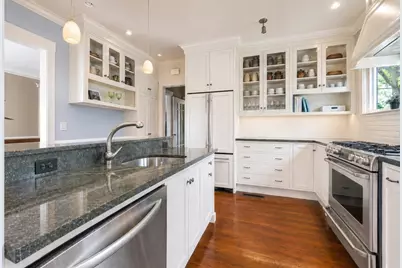 26 Circuit Ave, Newton, MA 02461 - Photo 5