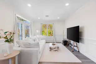 320 Middlesex Ave, Medford, MA 02155 - Photo 1